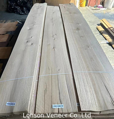 2.0mm Veneer di legno di quercia bianco a nodi per mobili in stile retrò