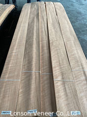 Impiallacciatura autoadesiva della quercia di lunghezza 250cm di larghezza 10cm sul pannello truciolare