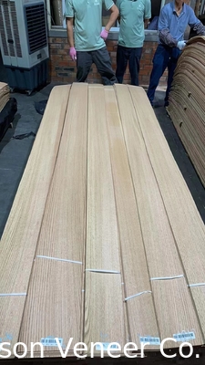 Pannello di legno di rovere di quercus di 0,5 mm di grado AA in magazzino 100.000 mq