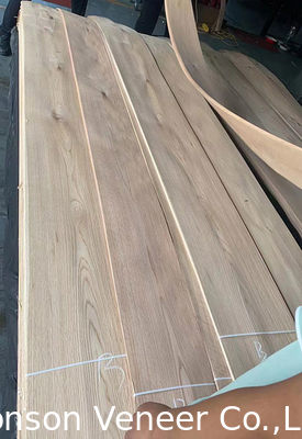 Spessore 0,6 - 3,0 mm Finitura di legno di quercia bianco nodoso per mobili e pavimenti