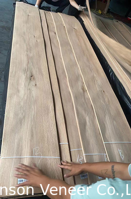Spessore 0,6 - 3,0 mm Finitura di legno di quercia bianco nodoso per mobili e pavimenti