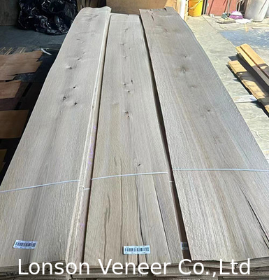 2.0mm Veneer di legno di quercia bianco a nodi per mobili in stile retrò