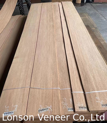 Quarter Cut Red Oak Veneer Spessore 0,45 mm Pannello di veneer di legno Grado AAA
