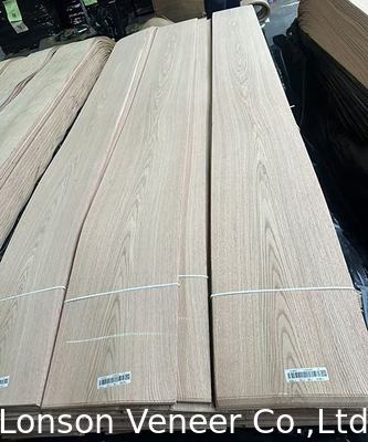 Corone tagliata pannello di rivestimento di rovere rosso 0,5 mm Rivestimento di legno AA Grado macchiabile