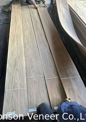 Corone tagliata American Walnut Veneer Naturale AA Grade Spessore 0,42 mm Livello colore