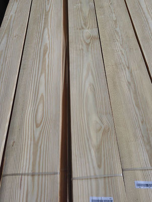 0.6mm Veneer di legno di pino russo naturale, pannello di grado A, crown cut